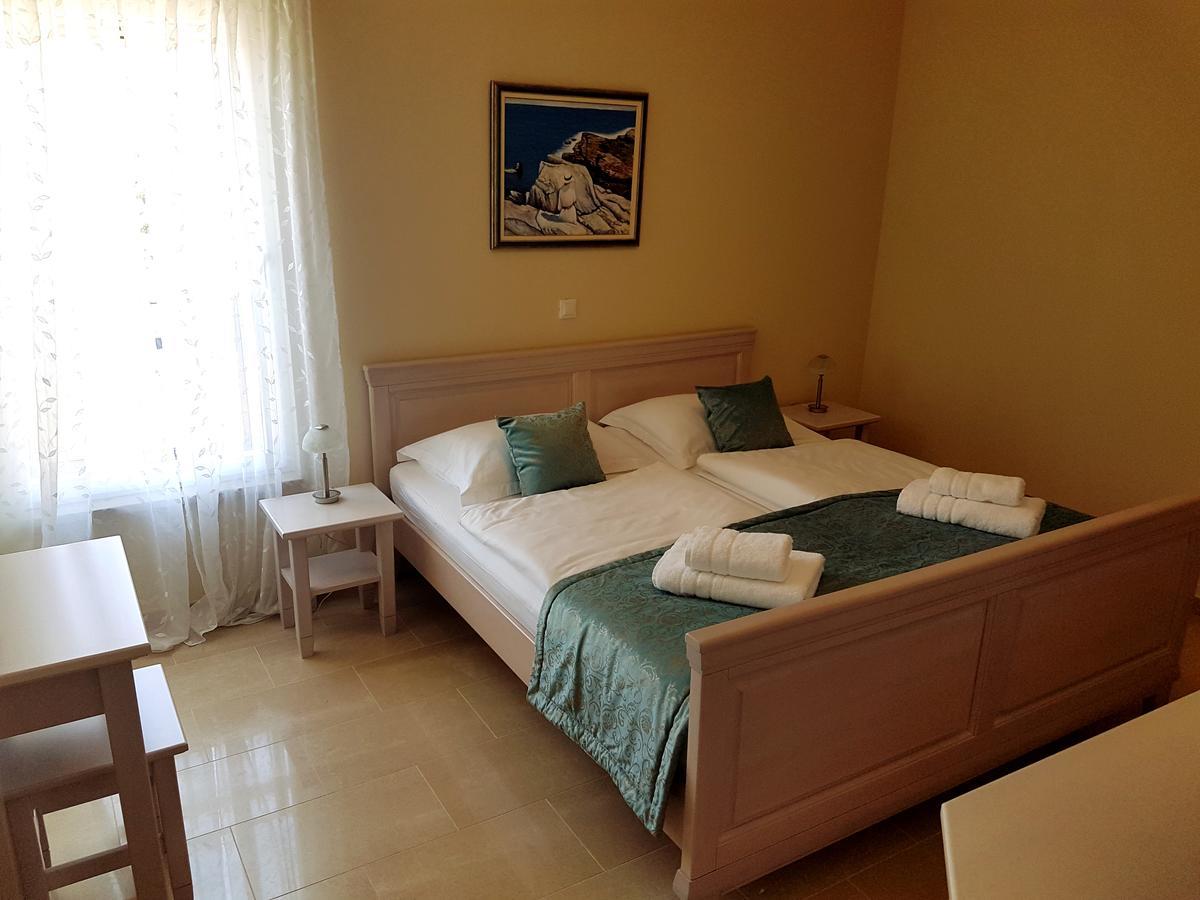 Villa Elena Sevid Luaran gambar